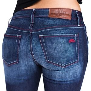 Bullet Blues 'Bombshell Bleu de Minuit' Jeans in a darker bluewash Size 28 x 32
